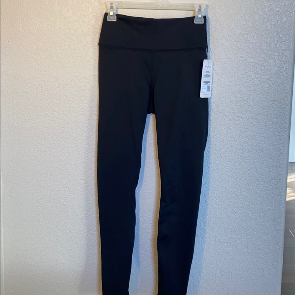 Black leggings NWT
